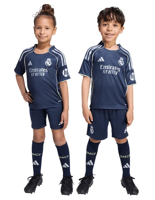 Conjunto Adidas para infantil