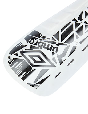 Espinillera Umbro Fútbol Infantil