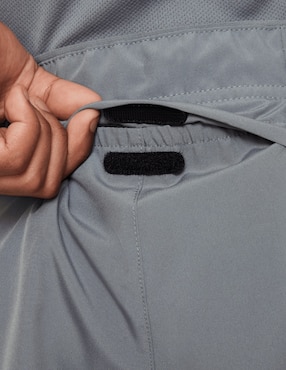 Short con bolsillos Nike Dri-Fit Challenger para entrenamiento niño