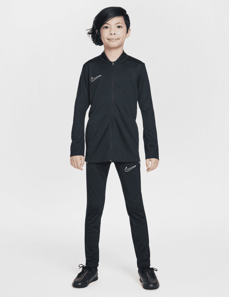 Conjunto deportivo para niño Conjunto deportivo para niño