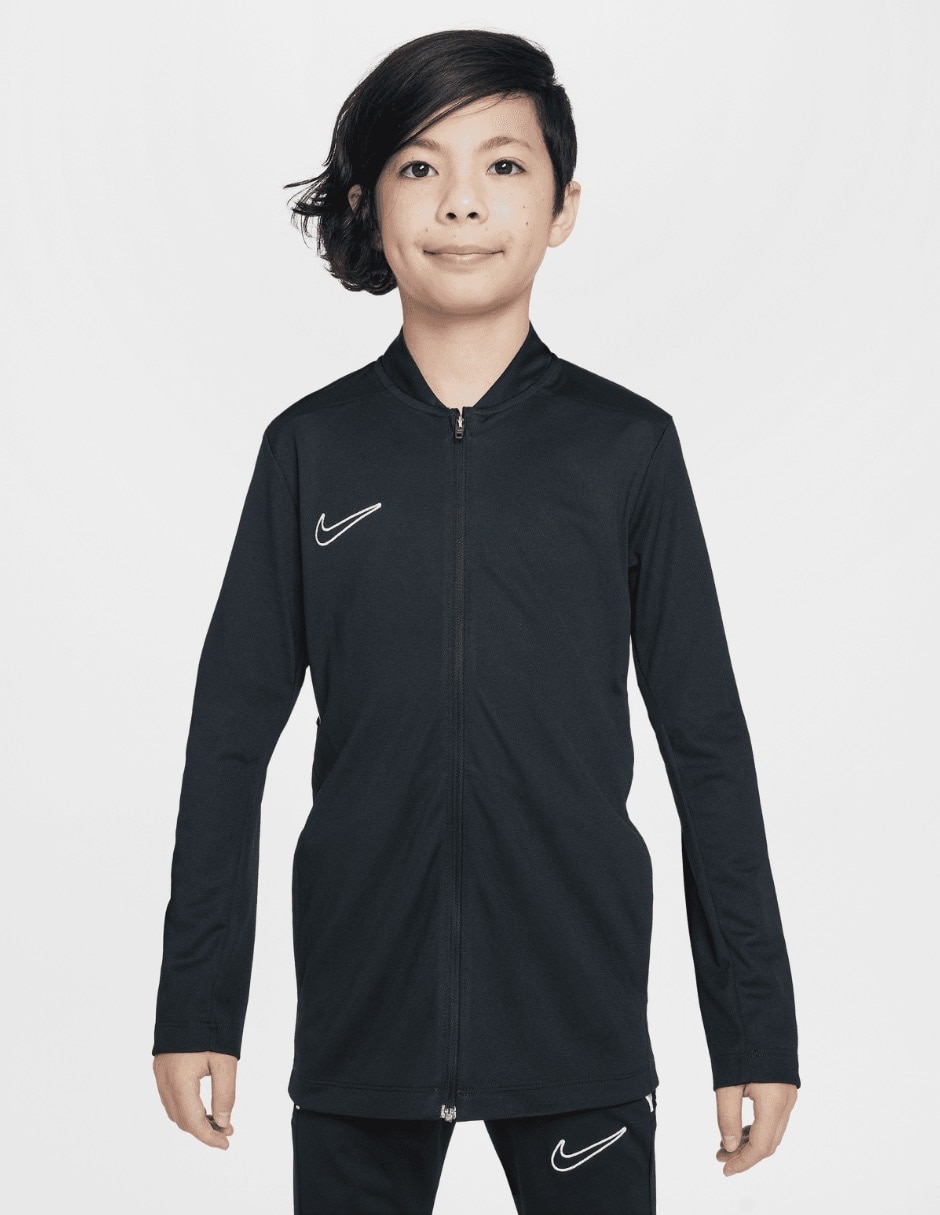Conjunto deportivo para niño 4