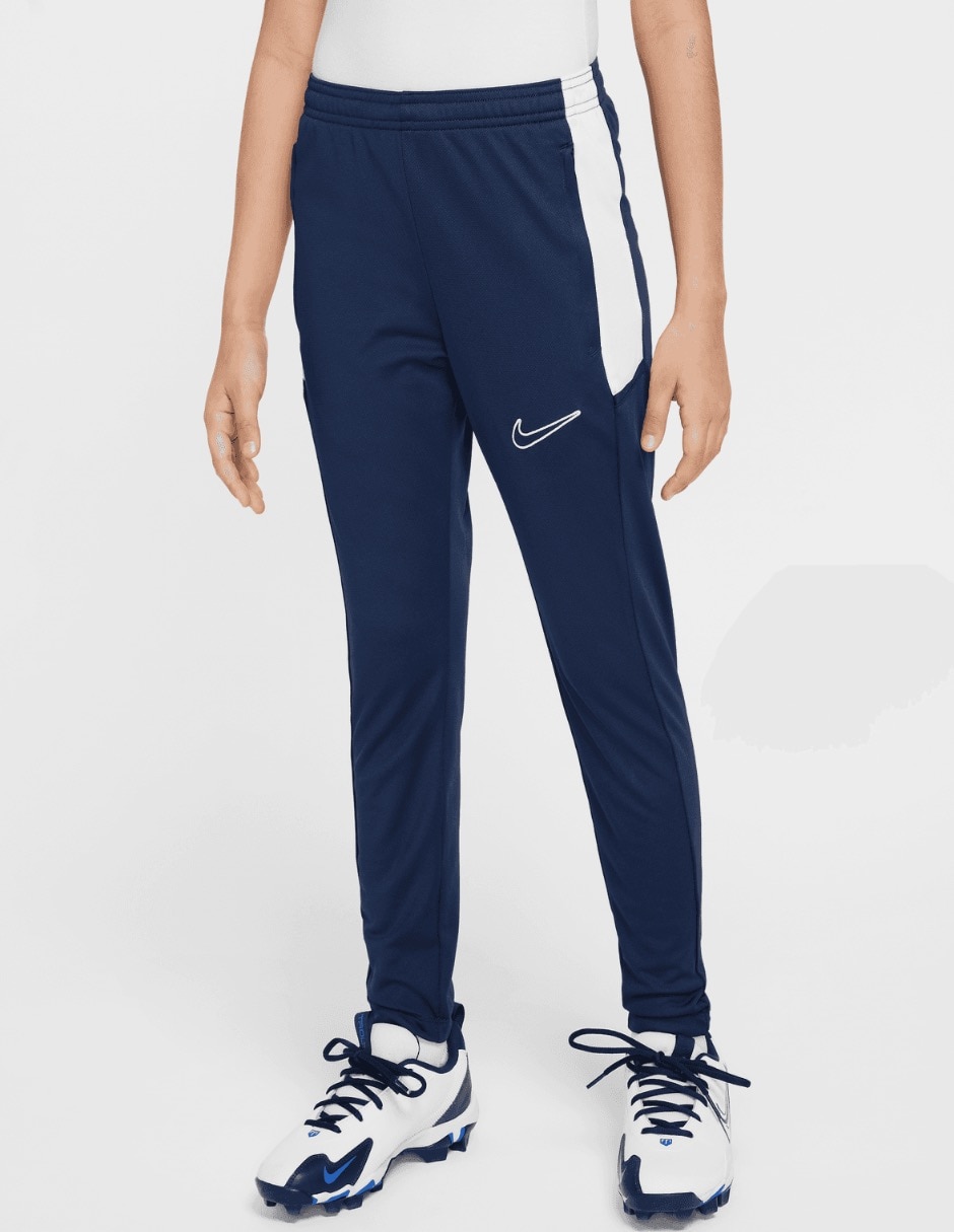 Conjunto deportivo para niña 9