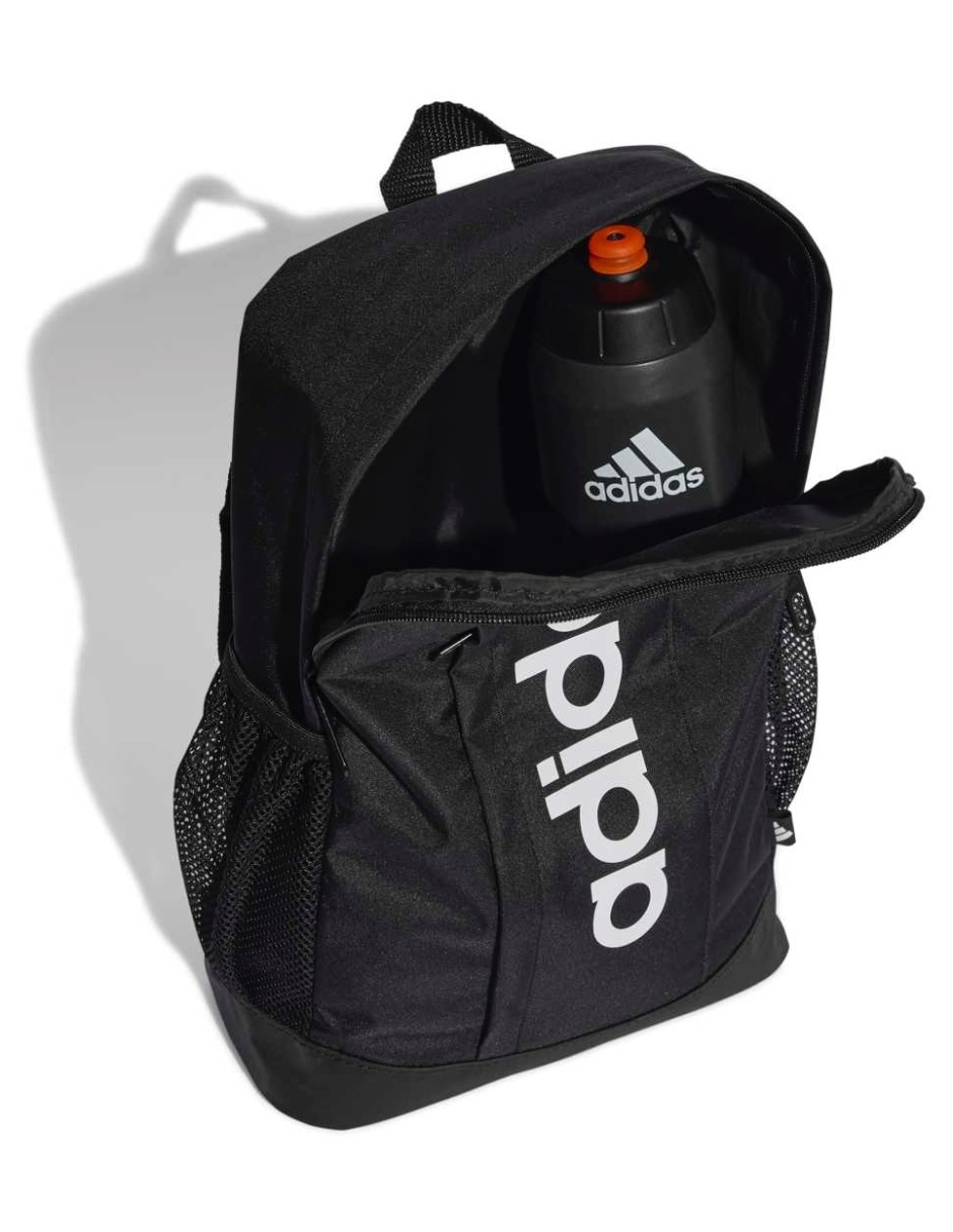 Mochila deportiva para niño 9