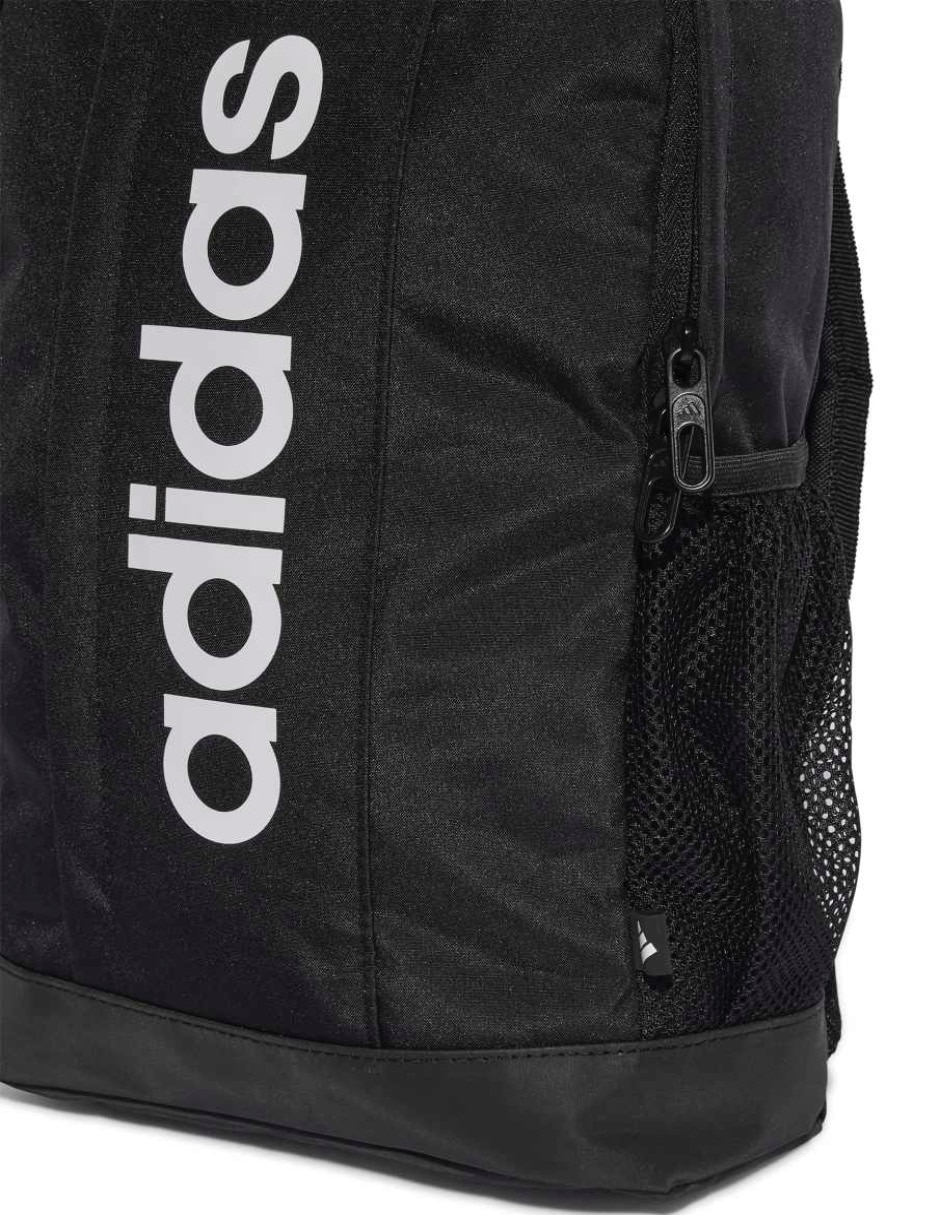 Mochila deportiva para niño 11